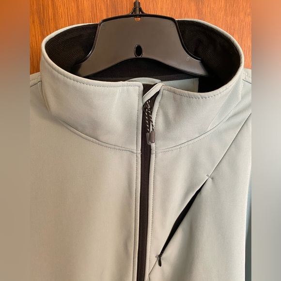 Women’s Plus Size Soft Shell Pulse Jacket in GUC, color sea foam green, size 2X - Picture 11 of 15